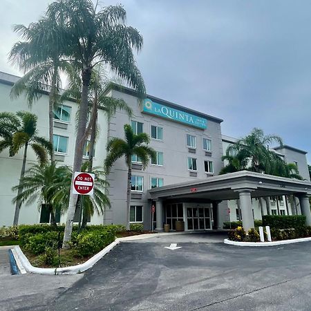 סאנרייז La Quinta Inn & Suites By Wyndham Sawgrass מראה חיצוני תמונה