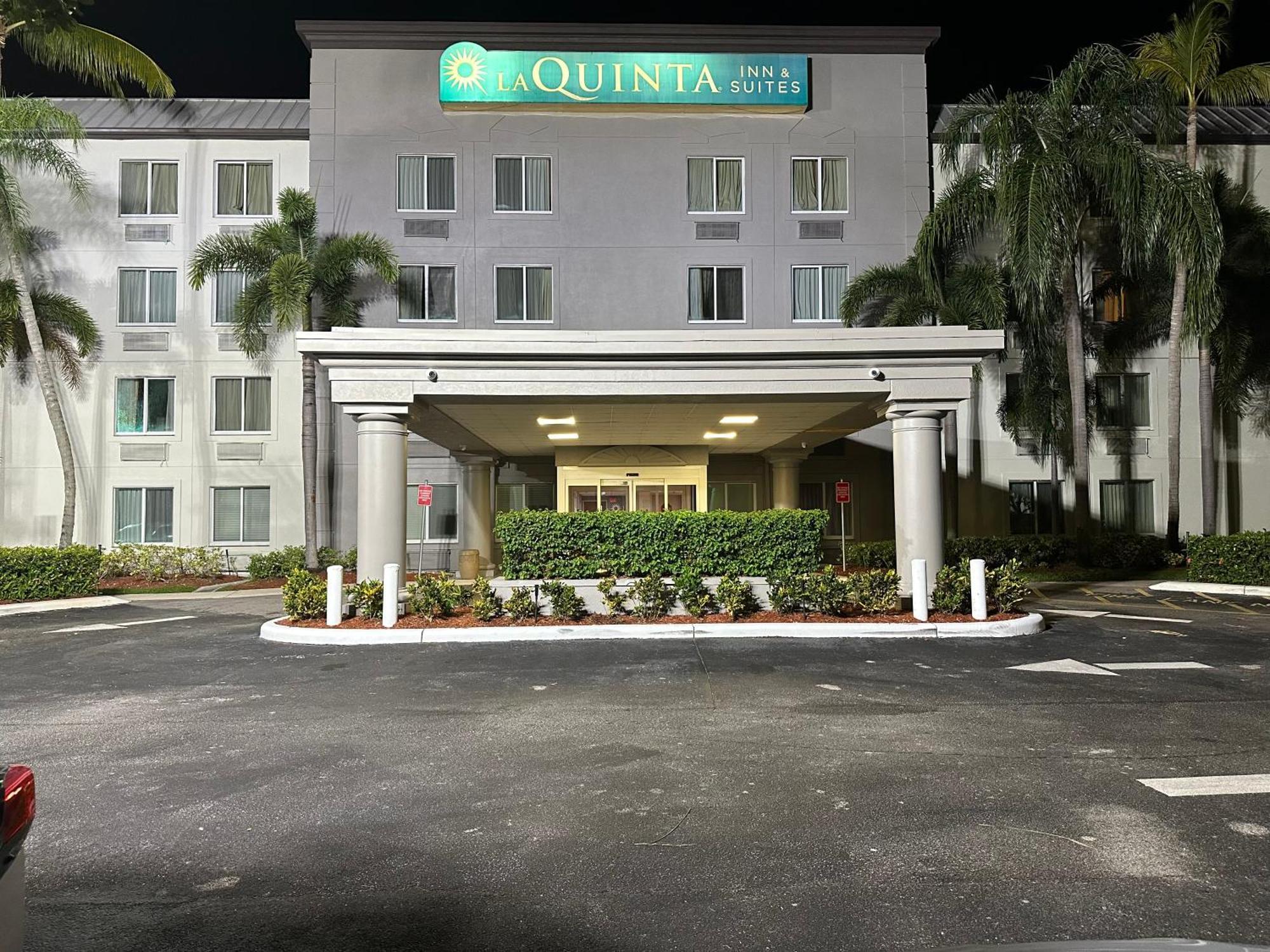 סאנרייז La Quinta Inn & Suites By Wyndham Sawgrass מראה חיצוני תמונה
