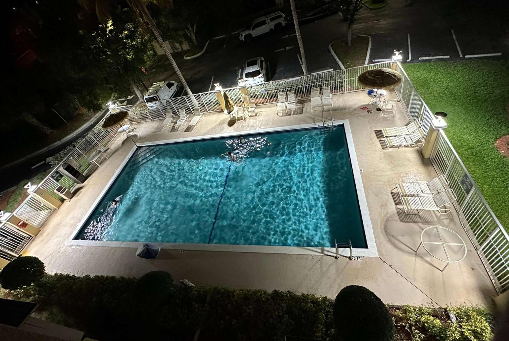 סאנרייז La Quinta Inn & Suites By Wyndham Sawgrass מראה חיצוני תמונה