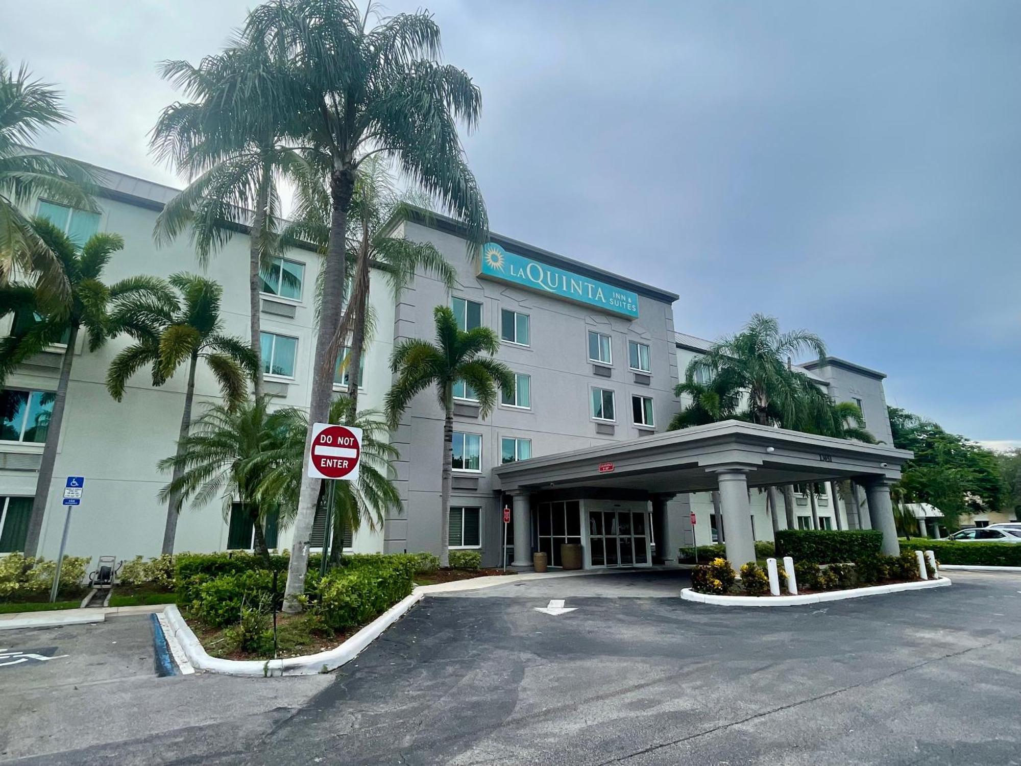 סאנרייז La Quinta Inn & Suites By Wyndham Sawgrass מראה חיצוני תמונה